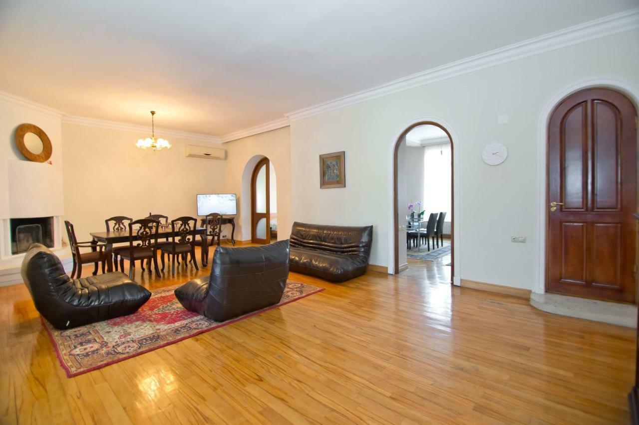 Apartment On Gorgiladze 25 Batumi Exterior foto